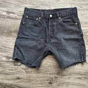 LEVI'S 501 women's black button-fly cut off mid thigh denim shorts sz 32